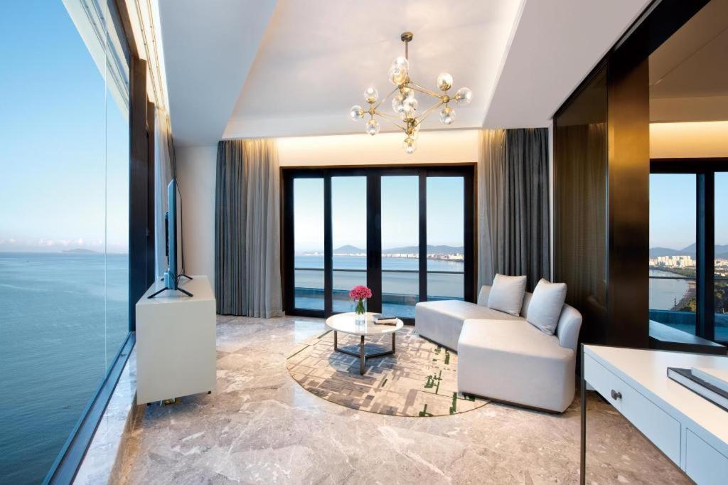 Rock Platinum Sea View Hotel Sanya Exterior foto