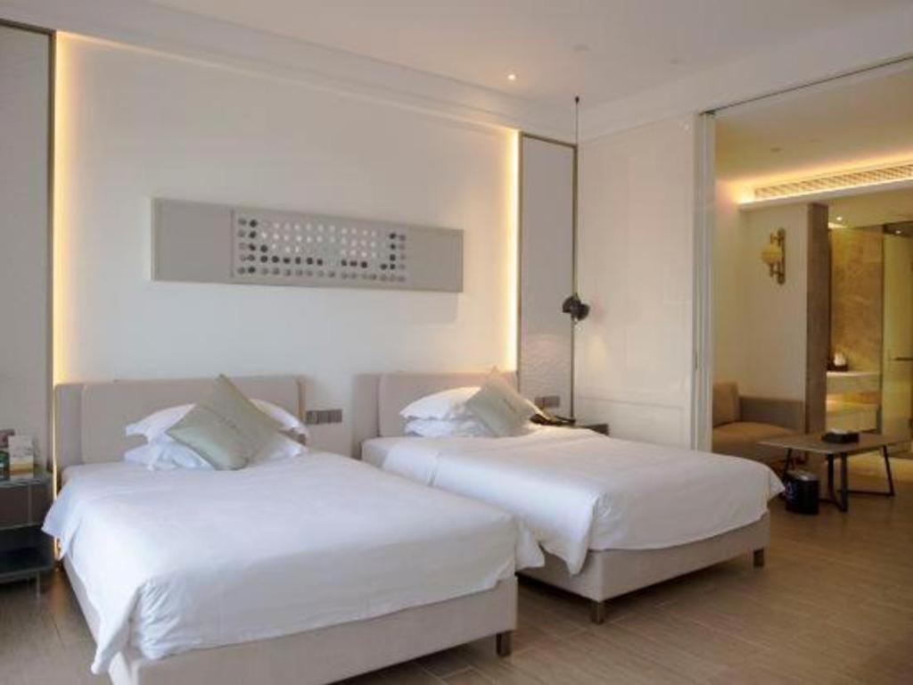 Rock Platinum Sea View Hotel Sanya Exterior foto